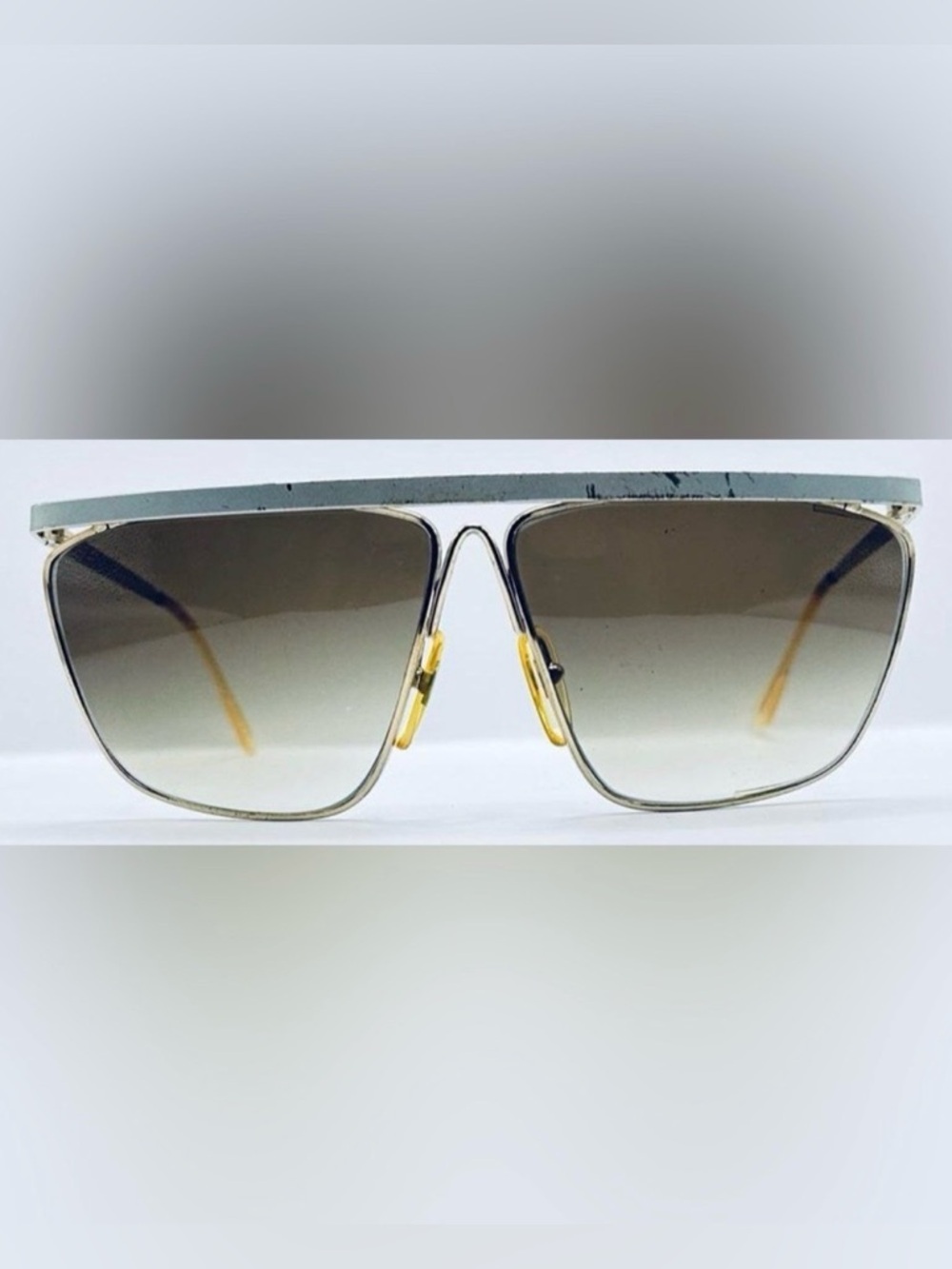 LAURA BIAGIOTRI DESIGNER VINTAGE GRADIENT BROWLINE METAL T/36-95
SUNGLASSES.